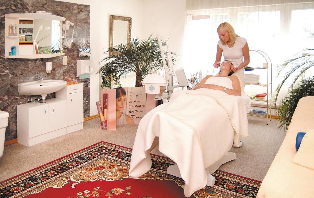 Wellnesshotel Legde エクステリア 写真