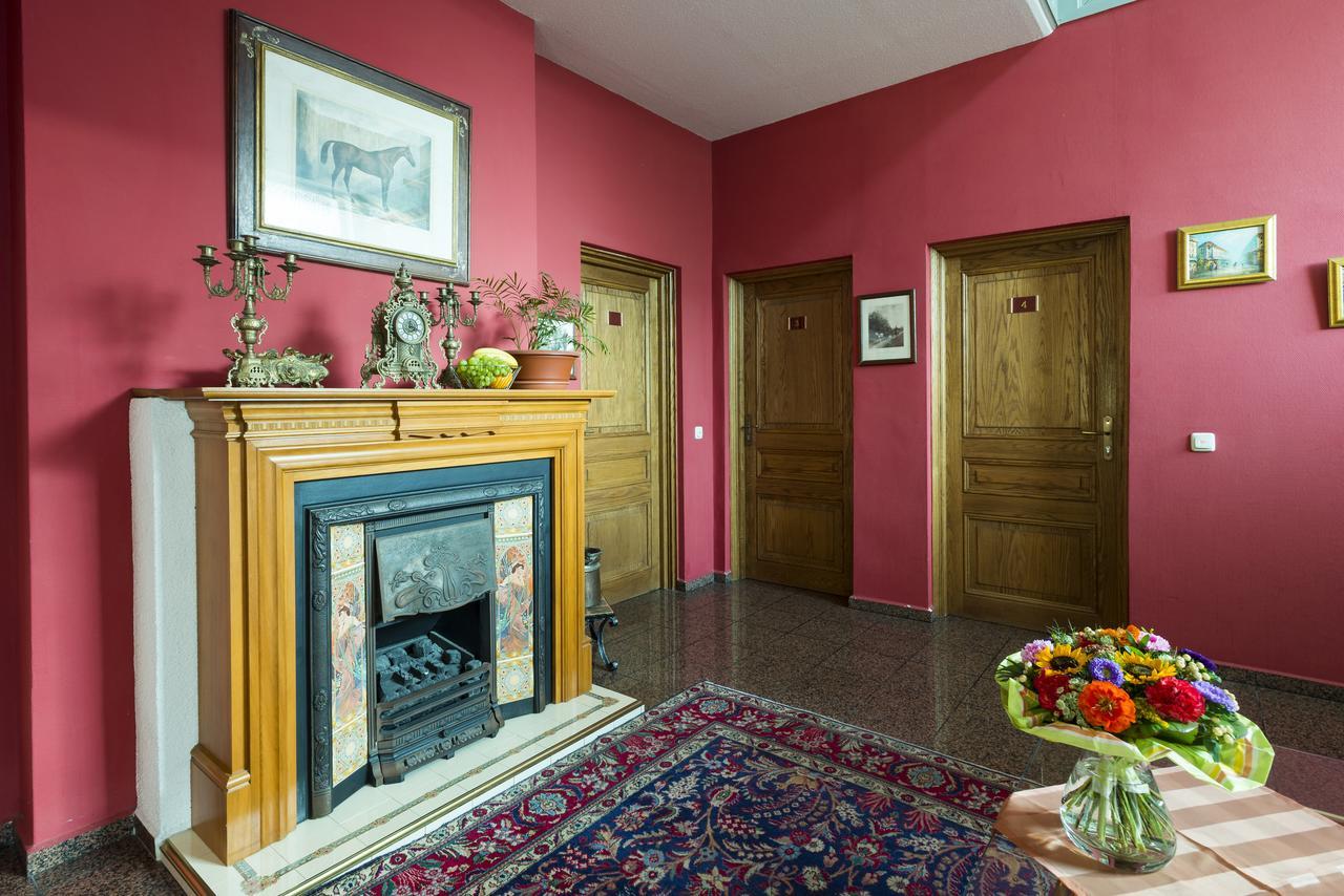 Wellnesshotel Legde エクステリア 写真